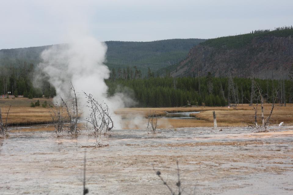 Free download high resolution image - free image free photo free stock image public domain picture  Old Faithful Geyser in Yellowstone National Park