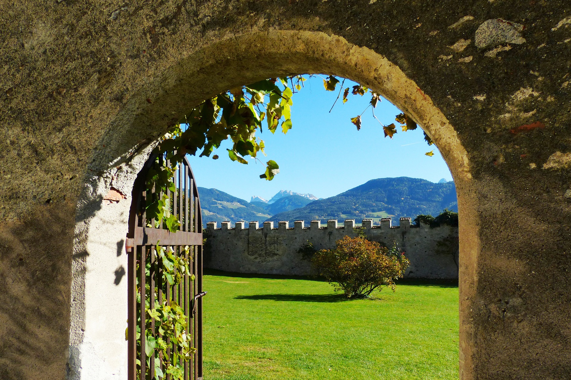 Free download high resolution image - free image free photo free stock image public domain picture -Geisler Acute Closed Garden Feldthurns Round Arch