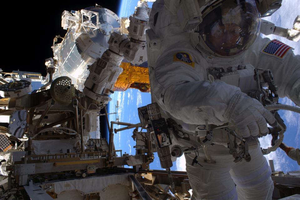 Free download high resolution image - free image free photo free stock image public domain picture  NASA Astronaut Spacewalk