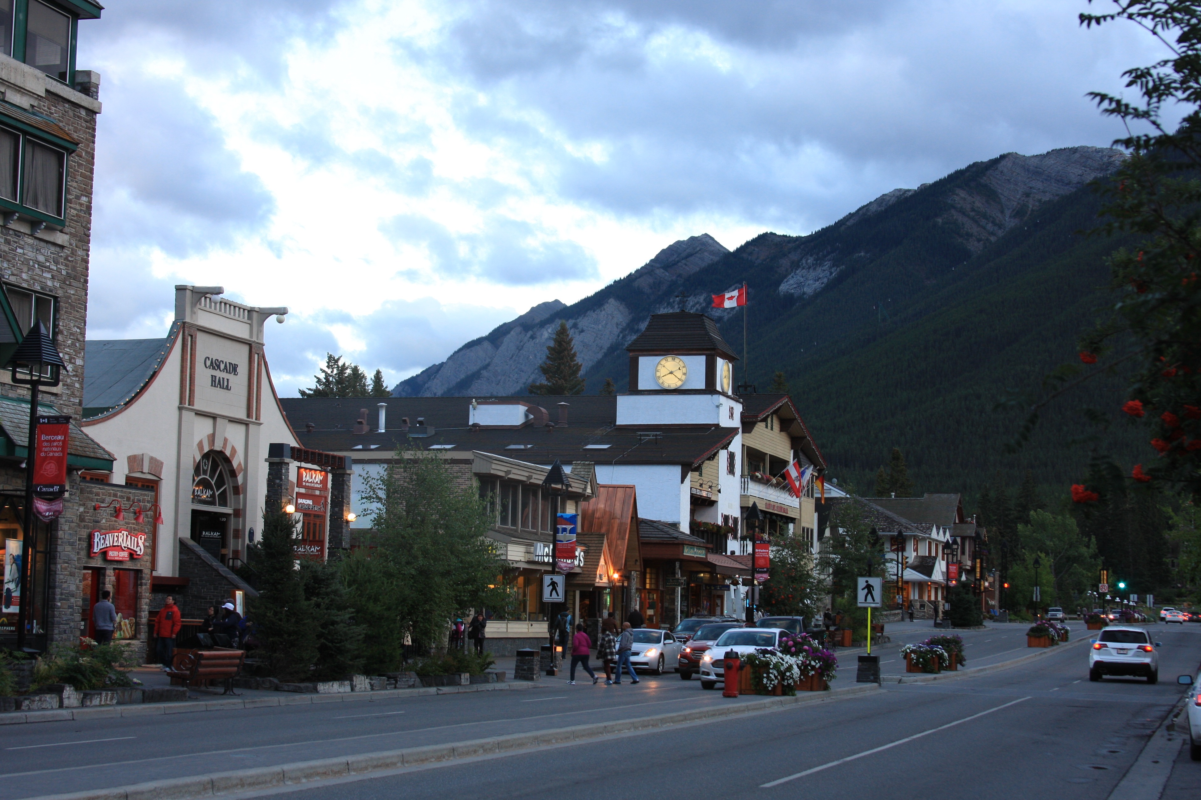 Free download high resolution image - free image free photo free stock image public domain picture -Tourist are shopping in Banff town