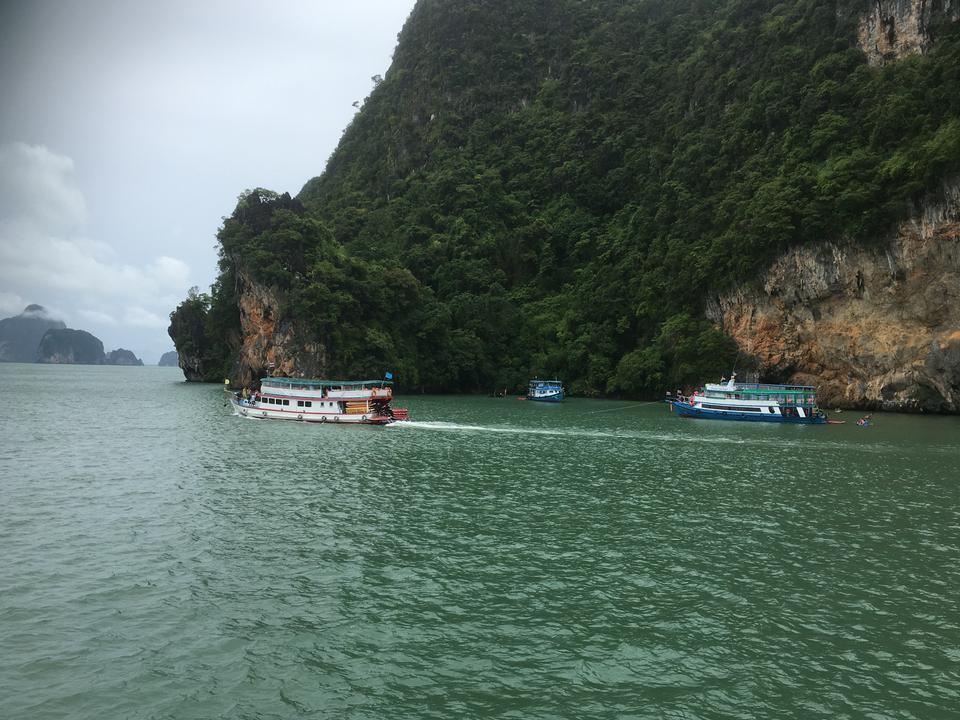 Free download high resolution image - free image free photo free stock image public domain picture  Cave,Tourists kayaking through limestone cliffs in Phang-nga Bay