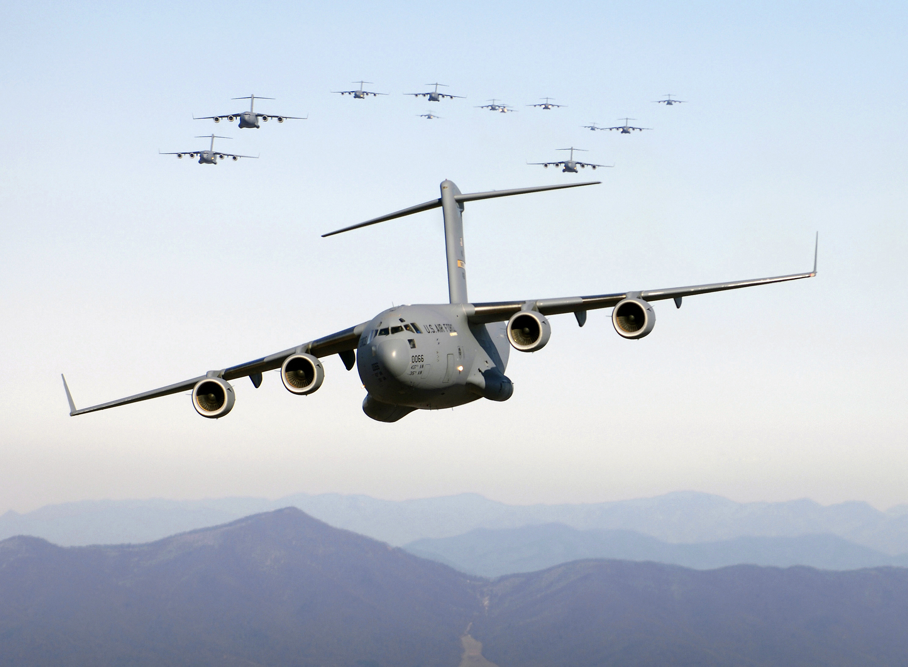 Free download high resolution image - free image free photo free stock image public domain picture -Thirteen C-17 Globemaster III aircraft fly