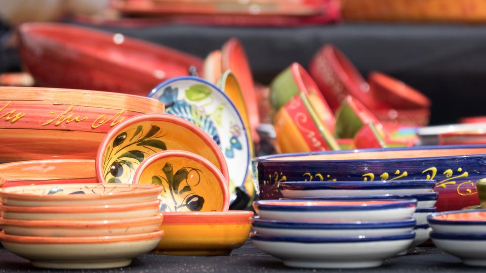 Free download high resolution image - free image free photo free stock image public domain picture  A variety of color plates and bowls