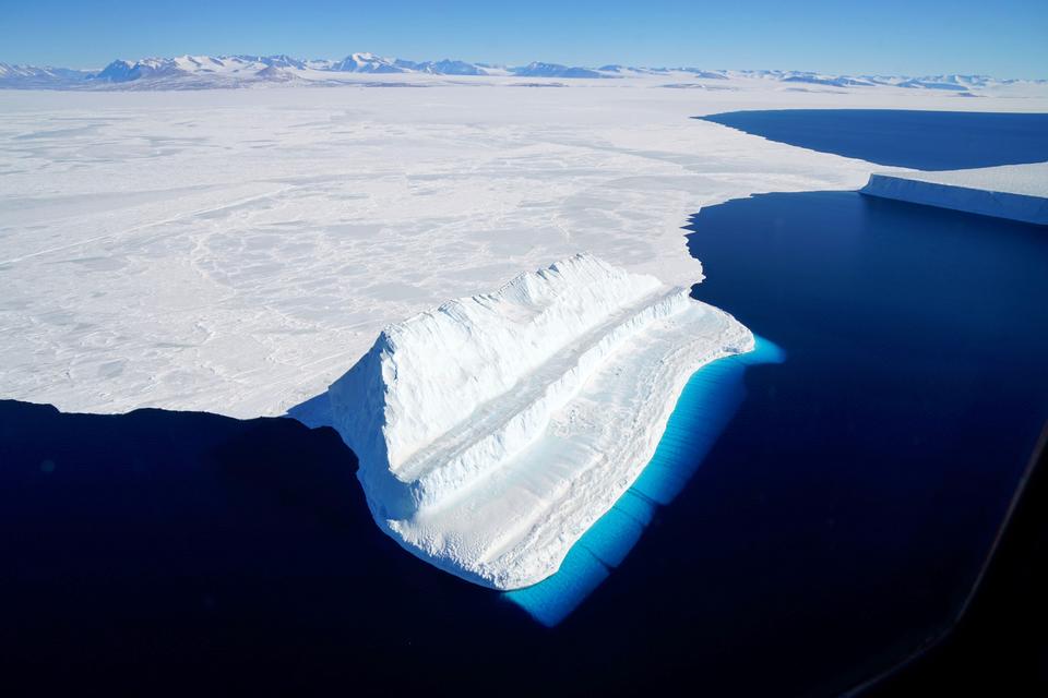 Free download high resolution image - free image free photo free stock image public domain picture  The Bluest of Ice