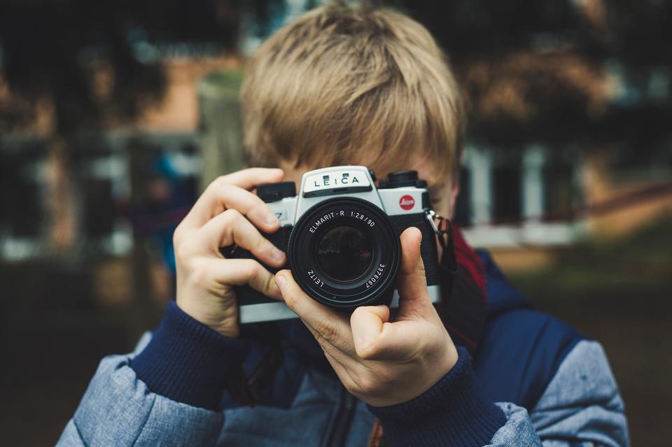 Free download high resolution image - free image free photo free stock image public domain picture  Young cheerful photographer