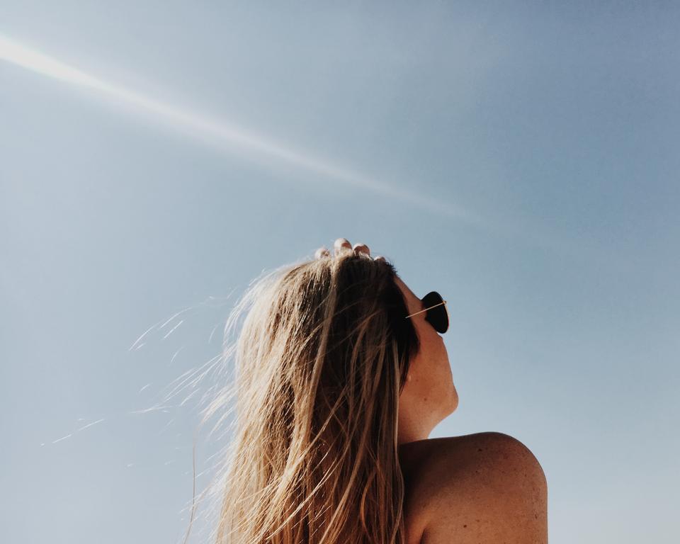 Free download high resolution image - free image free photo free stock image public domain picture  Beautiful young girl looking up at the sky