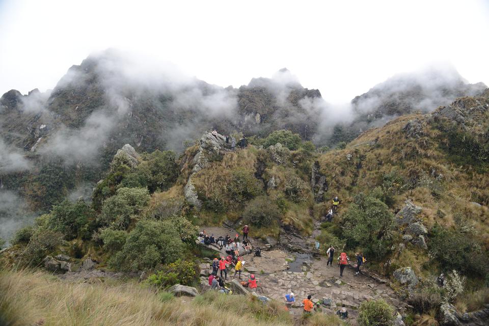 Free download high resolution image - free image free photo free stock image public domain picture  Tourists hiking the Inca Classic Trail in Peru