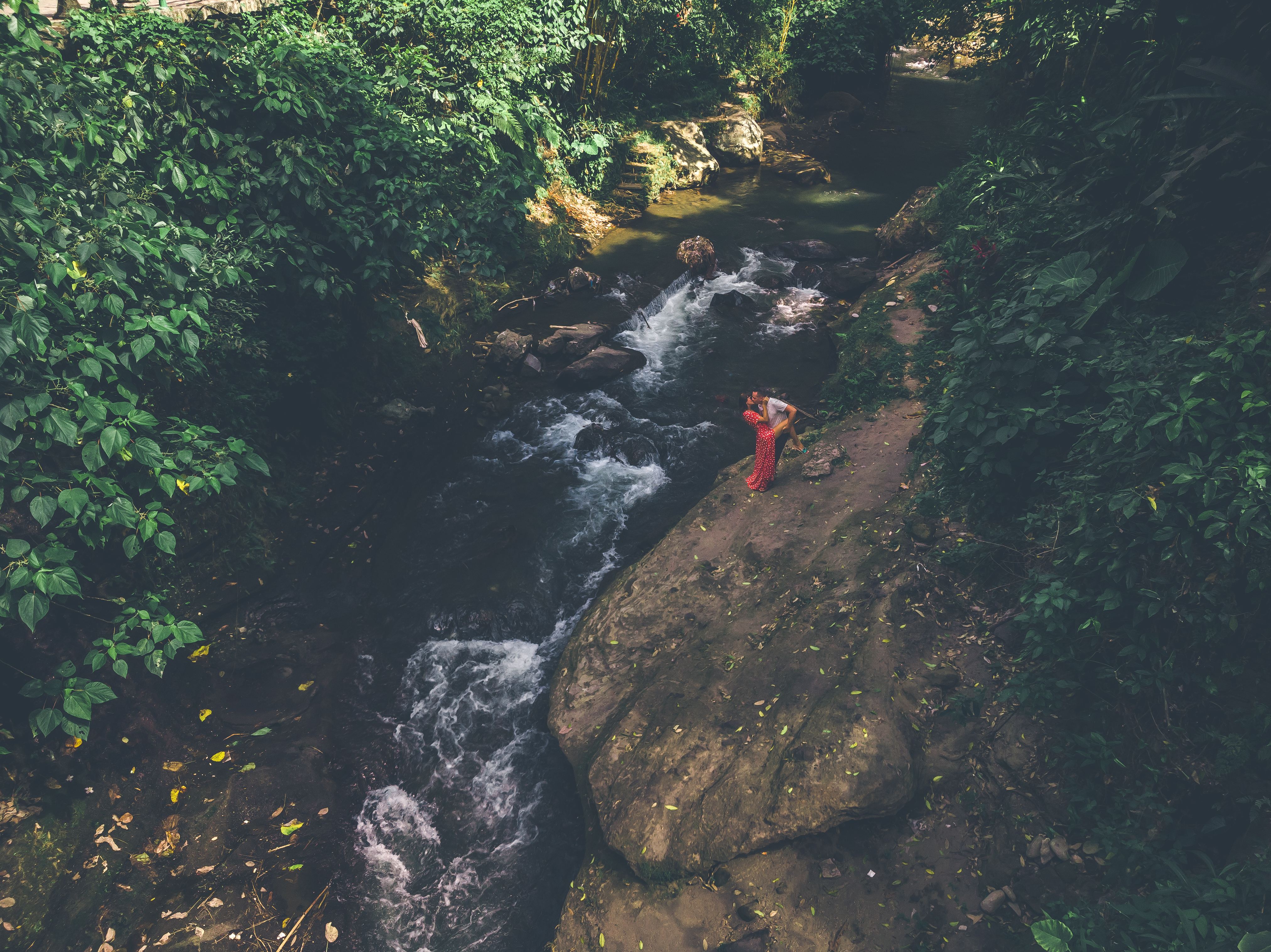 Free download high resolution image - free image free photo free stock image public domain picture -Happy couple kissing on the mountain river