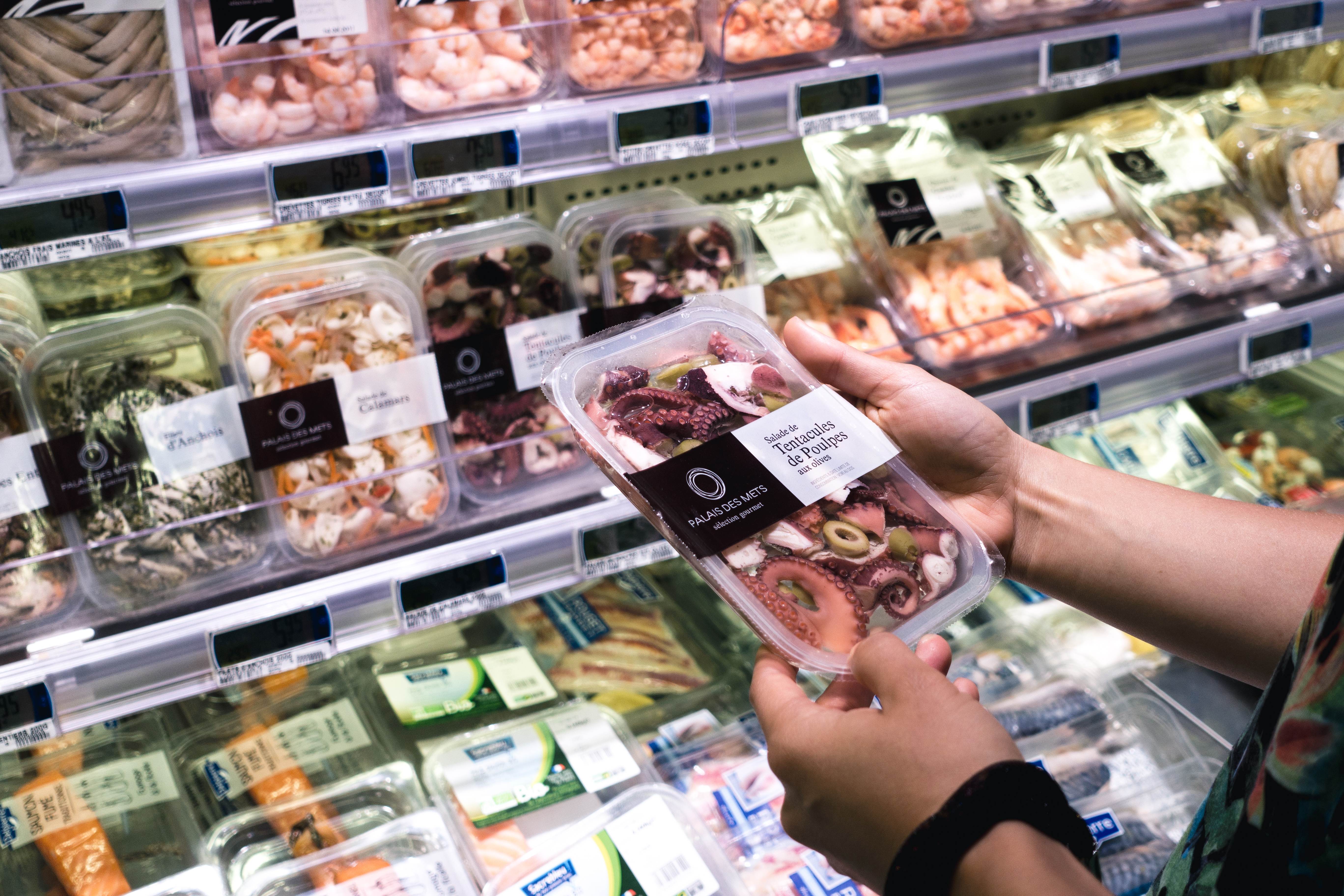 Free download high resolution image - free image free photo free stock image public domain picture -Woman buying seafood in grocery store