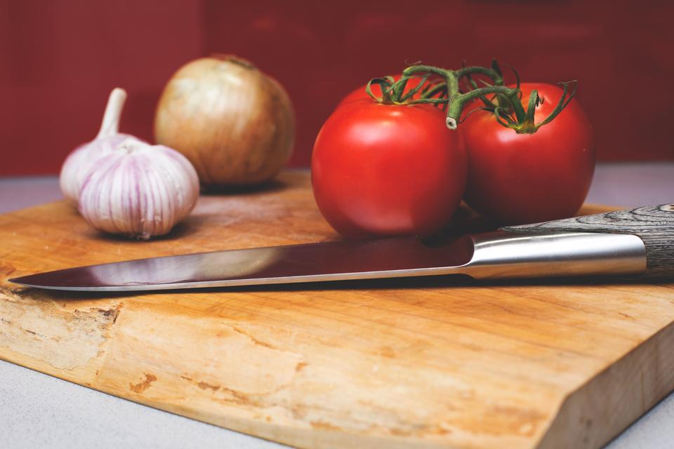 Free download high resolution image - free image free photo free stock image public domain picture  Onions, garlic, and Tomatoes ready to be chopped resting on a woo