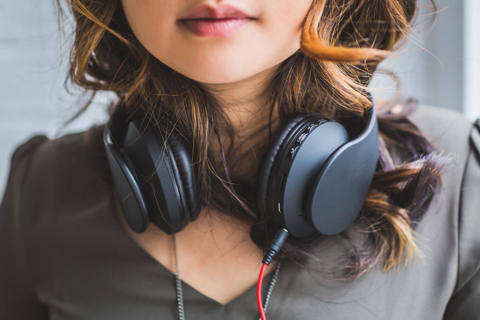 Free download high resolution image - free image free photo free stock image public domain picture  Woman wearing black over ear headphones around neck