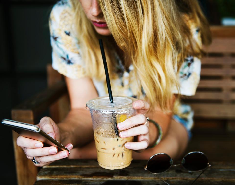 Free download high resolution image - free image free photo free stock image public domain picture  Beautiful young woman using smart phone