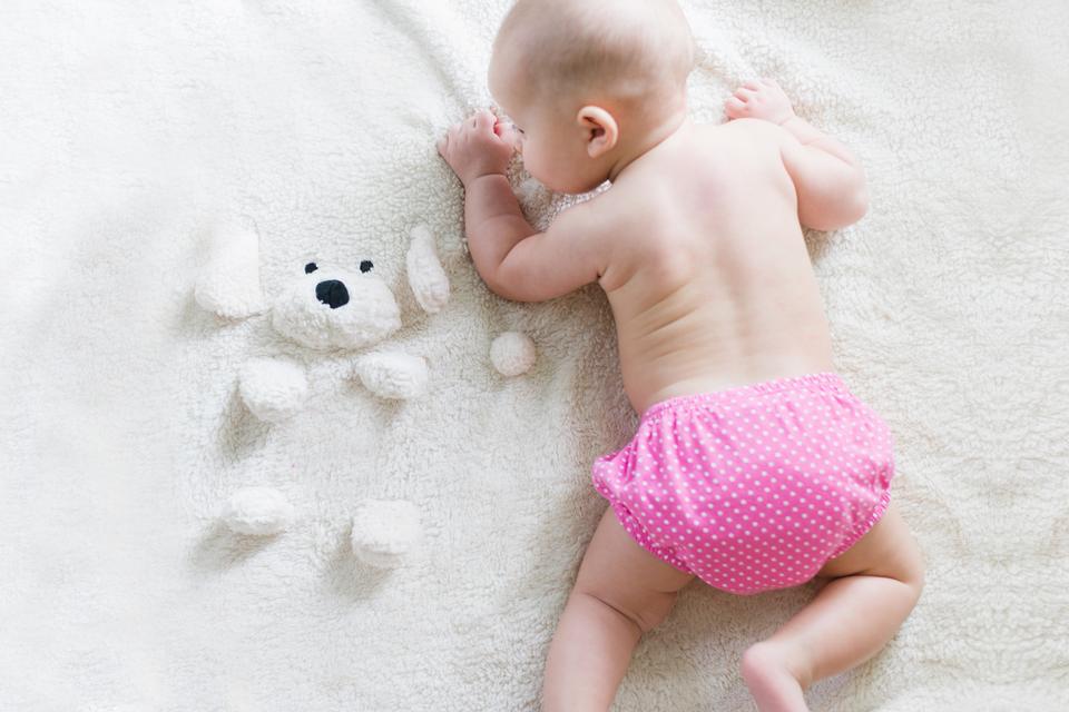 Free download high resolution image - free image free photo free stock image public domain picture  Happy young baby lying on tummy