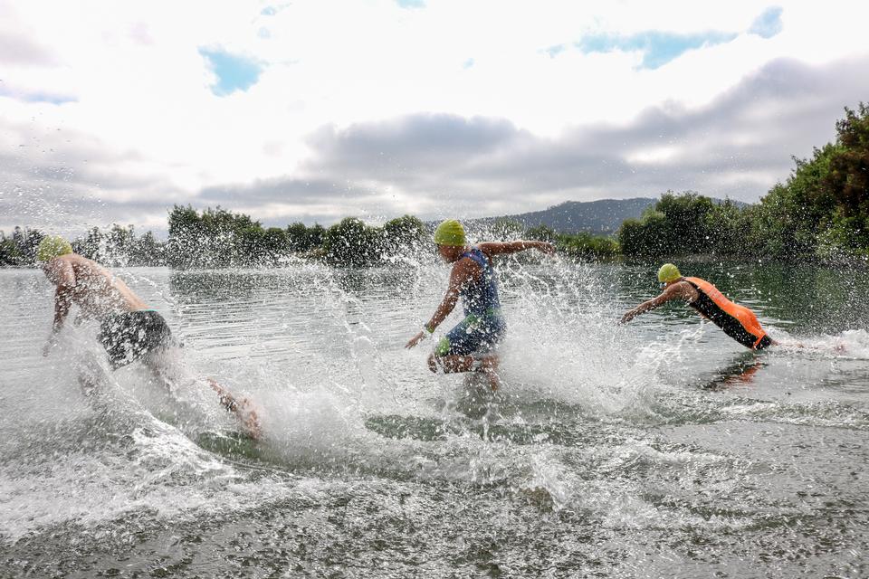 Free download high resolution image - free image free photo free stock image public domain picture  Three triathlon participants running into the water for swim