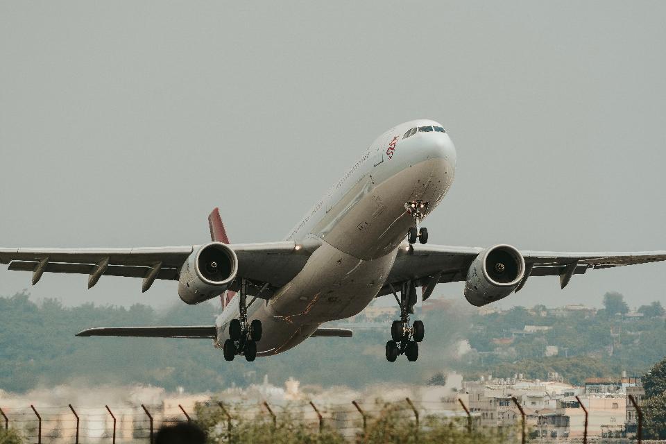 Free download high resolution image - free image free photo free stock image public domain picture  Airplane taking off from the airport