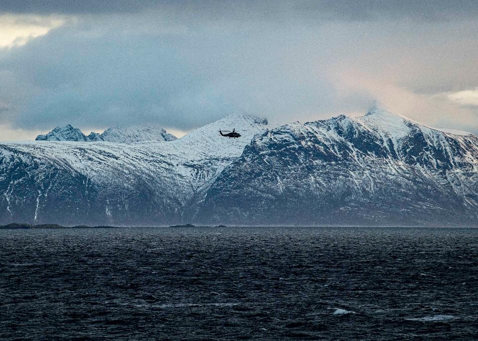 Free download high resolution image - free image free photo free stock image public domain picture  An MH-60R Sea Hawk