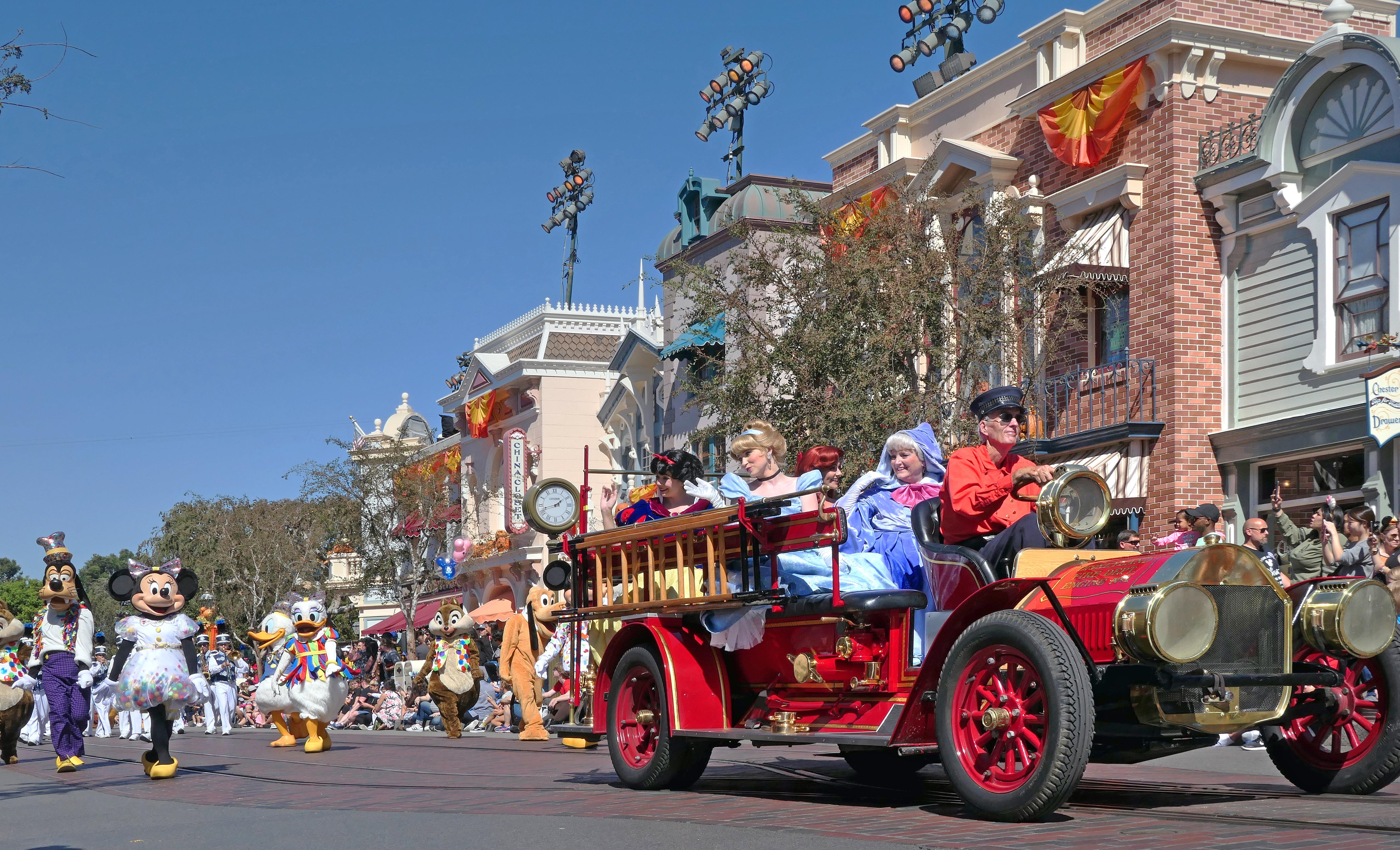 Free download high resolution image - free image free photo free stock image public domain picture -The Disney Parade