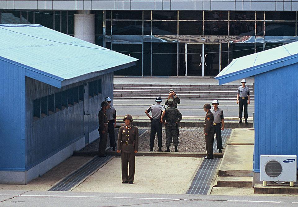 Free download high resolution image - free image free photo free stock image public domain picture  Guards looking across the border in the demilitarized zone