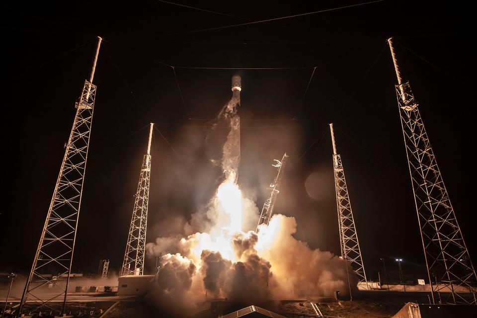 Free download high resolution image - free image free photo free stock image public domain picture  SpaceX Rocket takes off into space