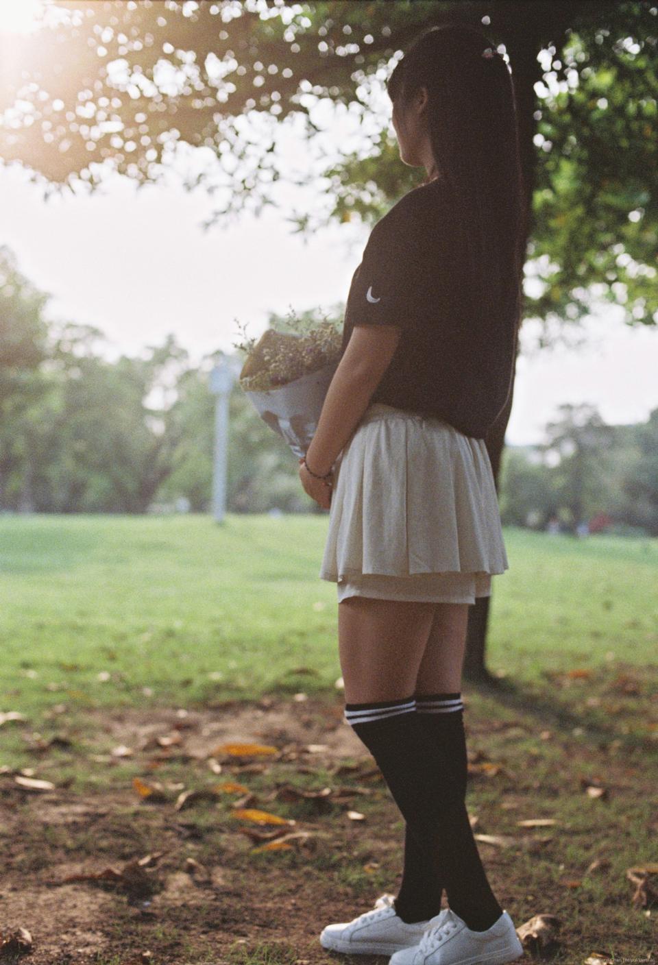 Free download high resolution image - free image free photo free stock image public domain picture  Beautiful young girl standing below the tree in the garden