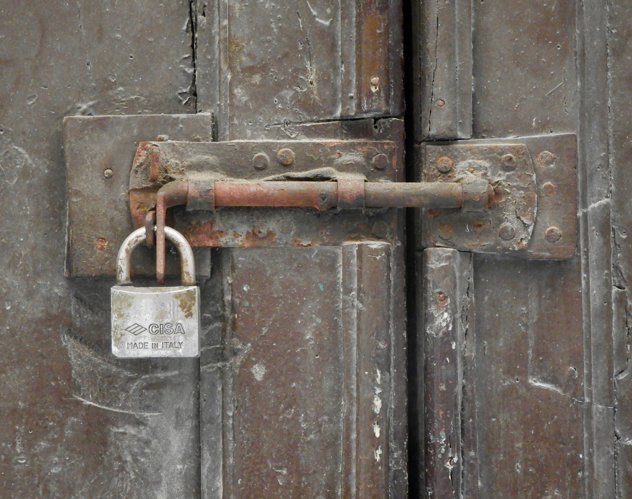 Free download high resolution image - free image free photo free stock image public domain picture -Old rusty padlock on wooden background