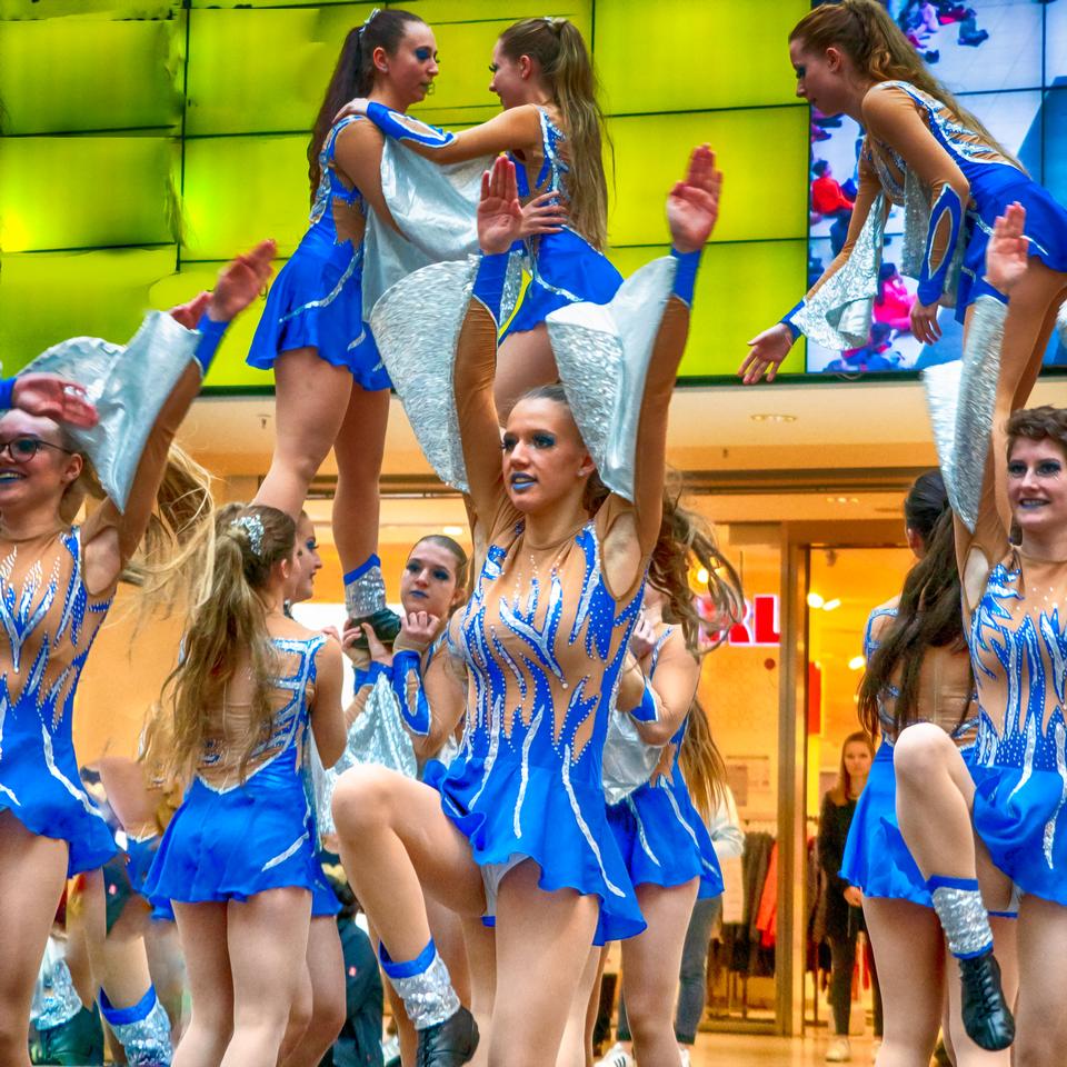 Free download high resolution image - free image free photo free stock image public domain picture  German traditional dance group Funkenmariechen in carnival