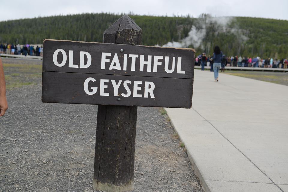 Free download high resolution image - free image free photo free stock image public domain picture  Old Faithful Geyser Eruption in Yellowstone National Park