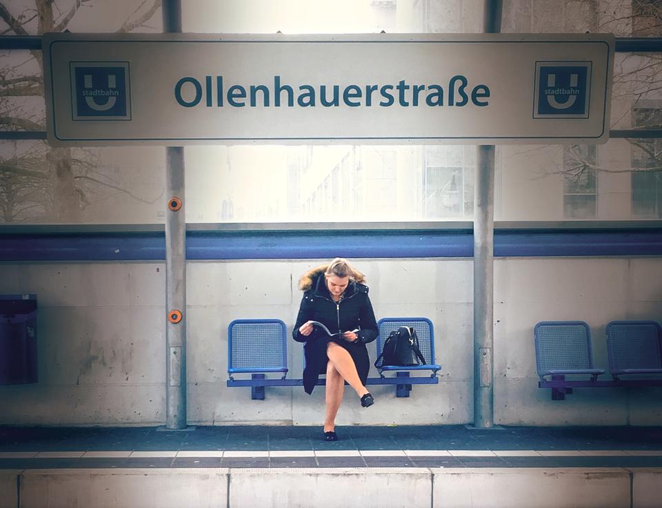 Free download high resolution image - free image free photo free stock image public domain picture  Woman reading on train station