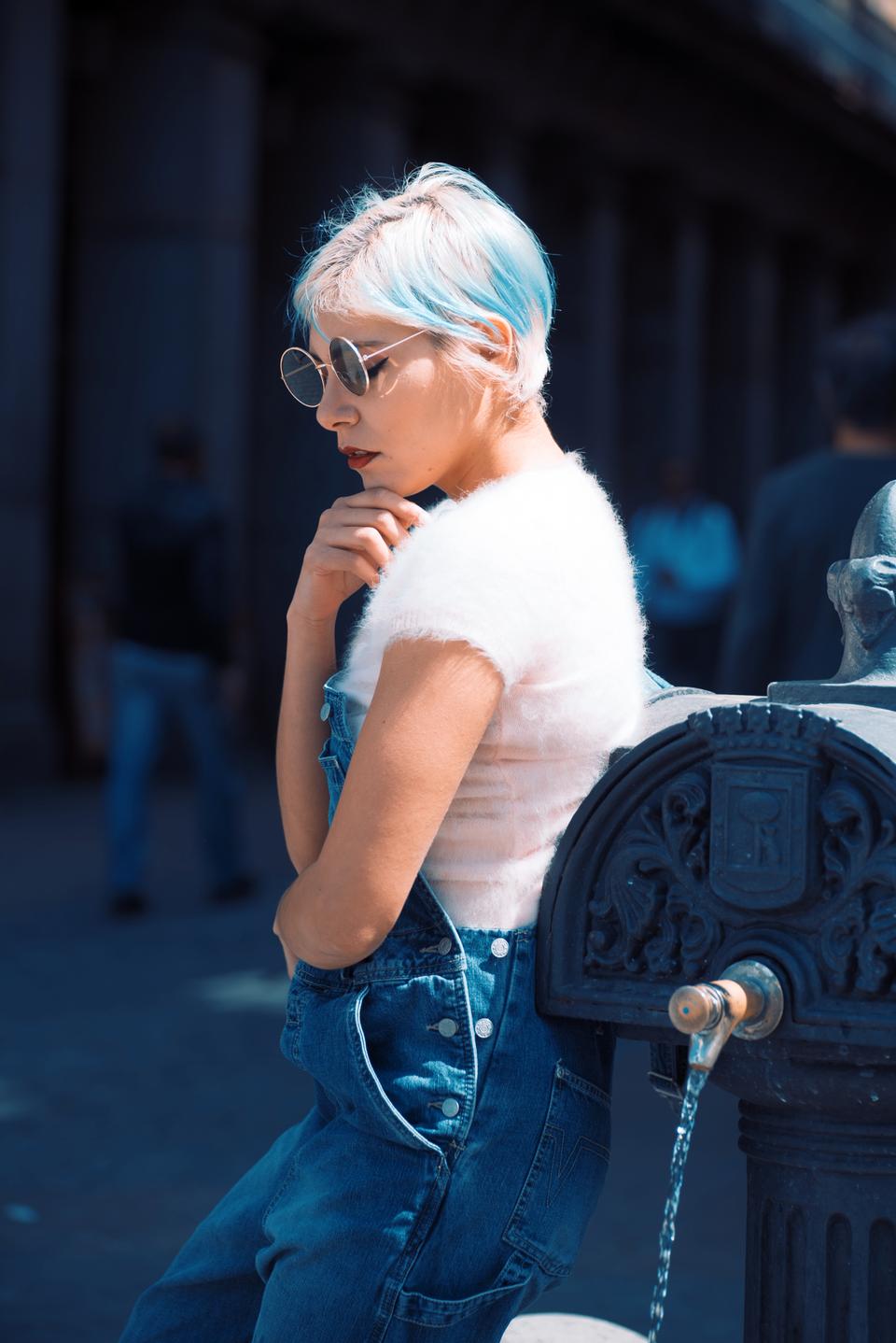 Free download high resolution image - free image free photo free stock image public domain picture  Beautiful young woman walking on the street