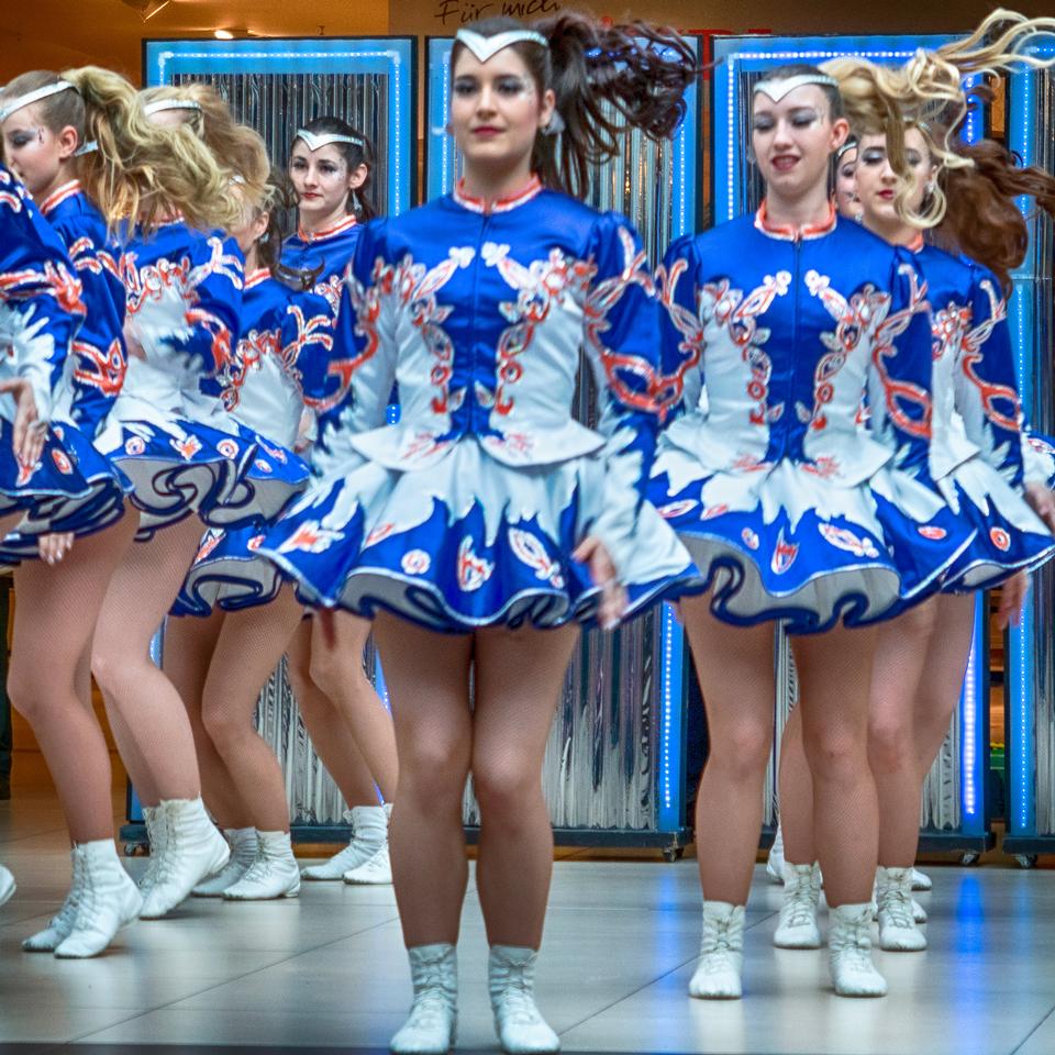 Free download high resolution image - free image free photo free stock image public domain picture  Group of cheerleaders in action