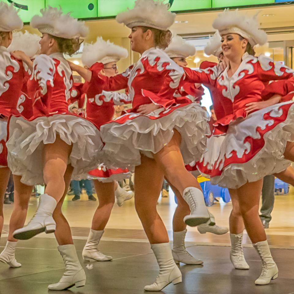 Free download high resolution image - free image free photo free stock image public domain picture  Group of cheerleaders in action