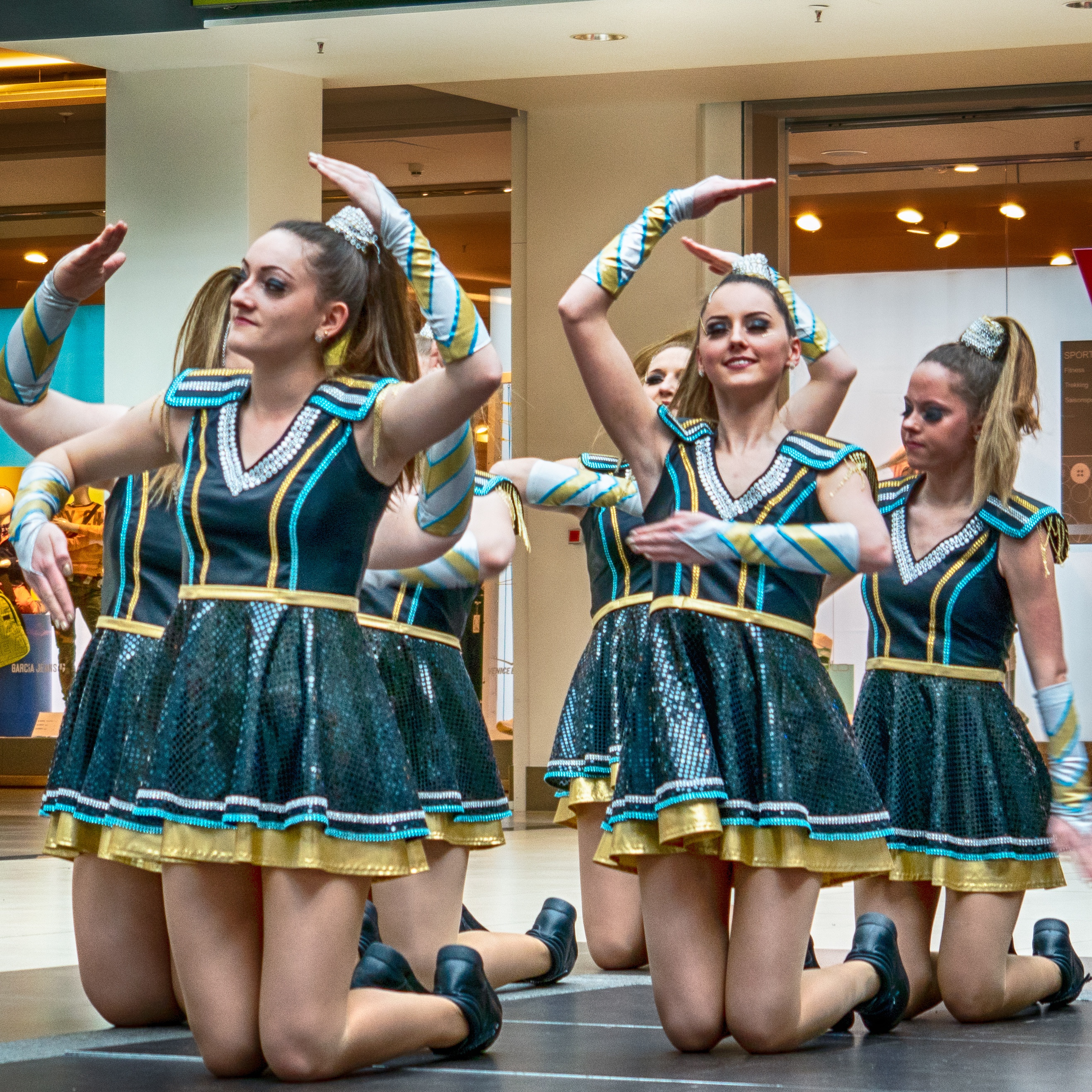 Free download high resolution image - free image free photo free stock image public domain picture -Group of cheerleaders in action