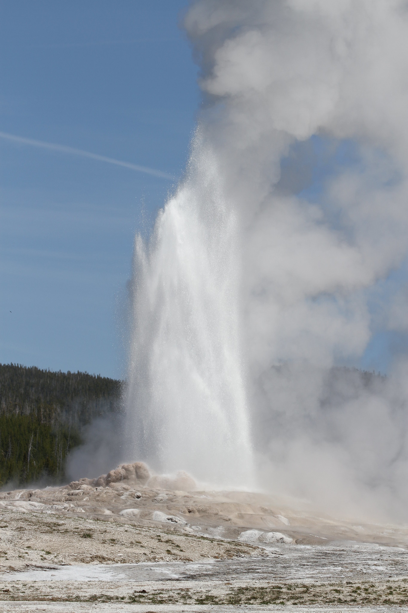 Free download high resolution image - free image free photo free stock image public domain picture -The Old Faithful Inn and Geyser.