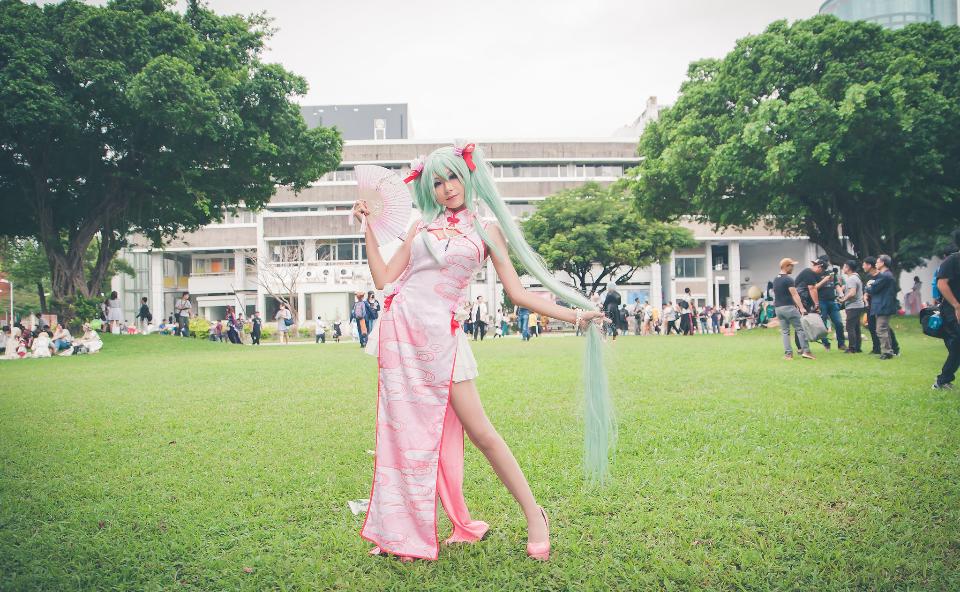 Free download high resolution image - free image free photo free stock image public domain picture  An unidentified Japanese anime cosplay pose