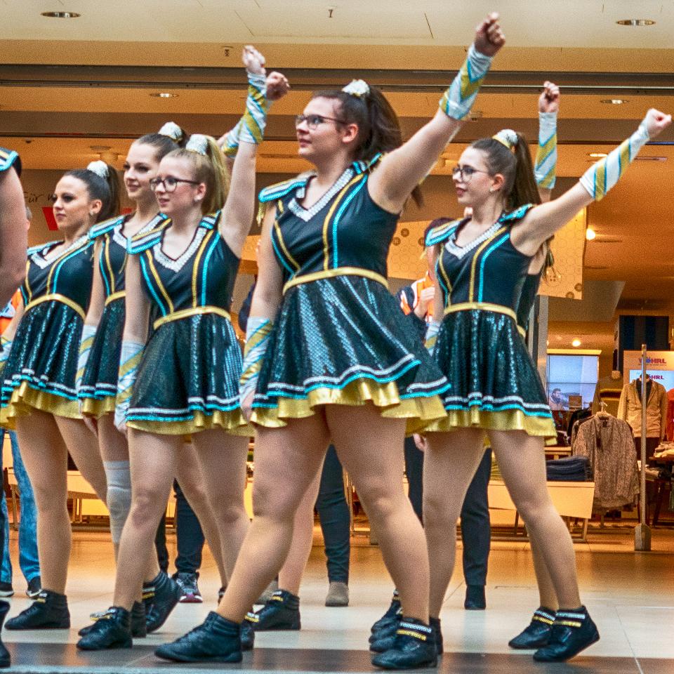 Free download high resolution image - free image free photo free stock image public domain picture  Cheerleader and dancer performing on stage