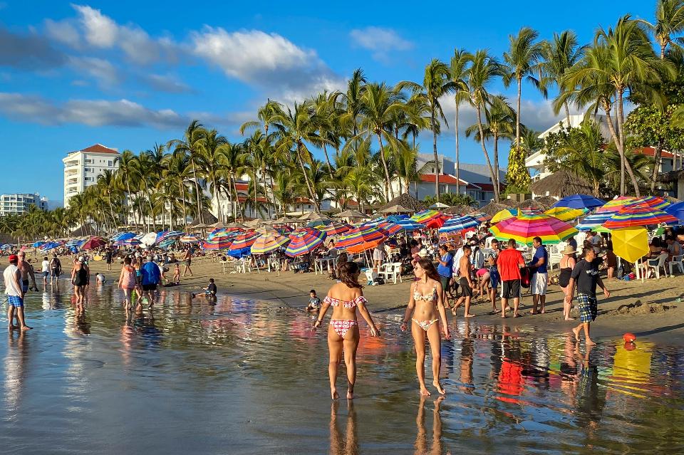 Free download high resolution image - free image free photo free stock image public domain picture  Unidentified people on the beach