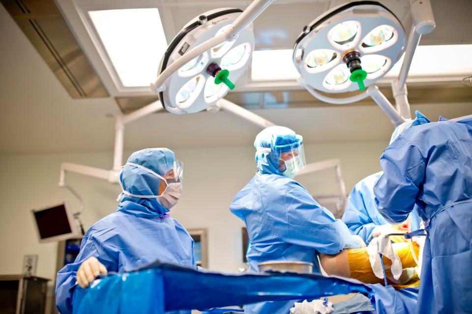 Free download high resolution image - free image free photo free stock image public domain picture  Team surgeon at work on operating in hospital