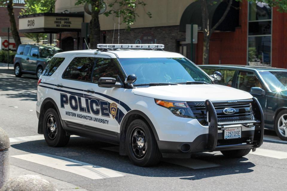 Free download high resolution image - free image free photo free stock image public domain picture  Police car with emergency lights and siren on street