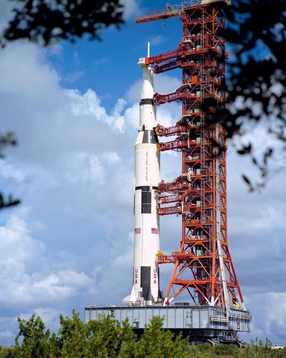 Free download high resolution image - free image free photo free stock image public domain picture  Apollo 17 Rolls to the Launch Pad