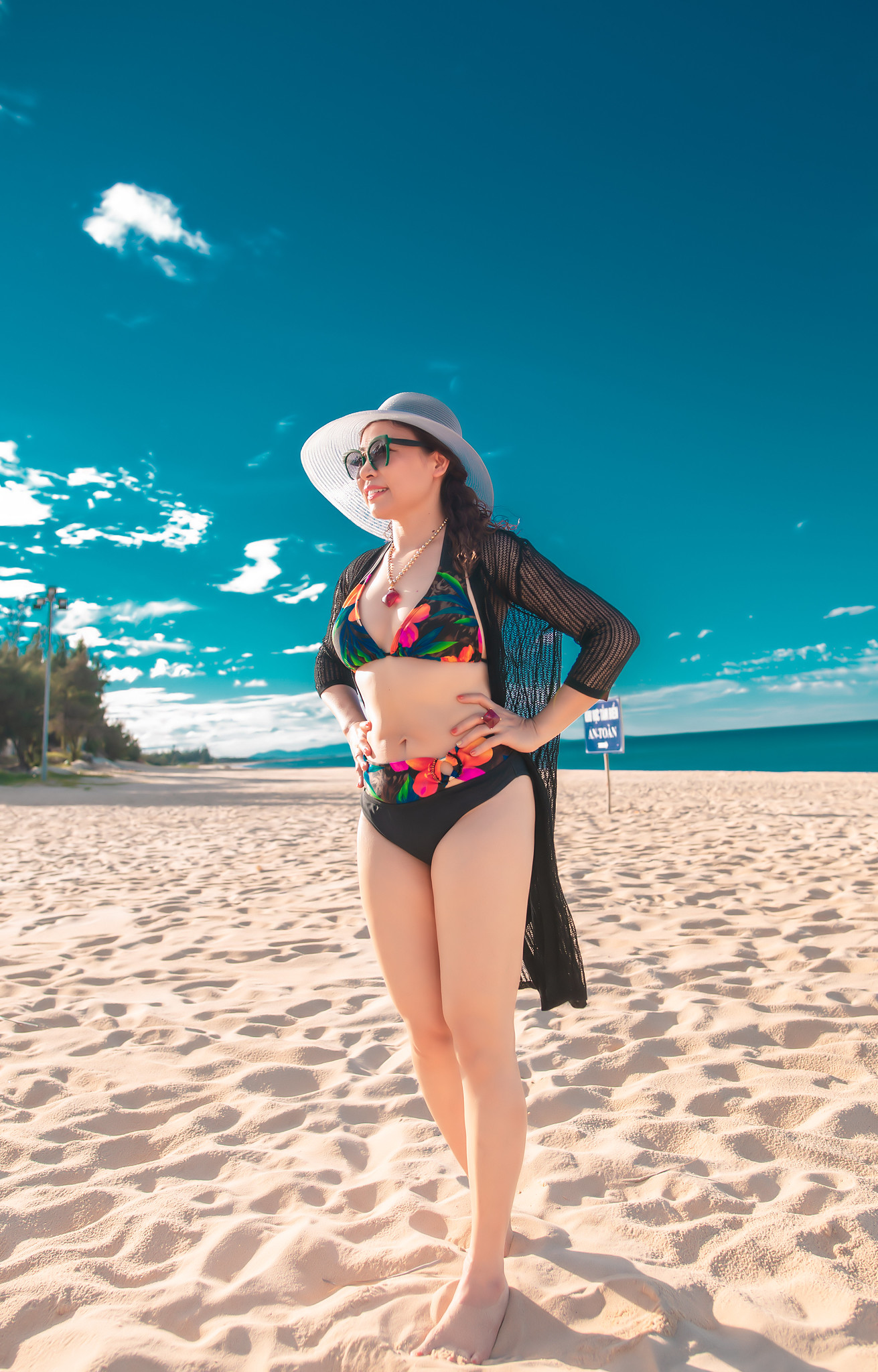 Free download high resolution image - free image free photo free stock image public domain picture -Asian Sexy girl lying on the tropical beach