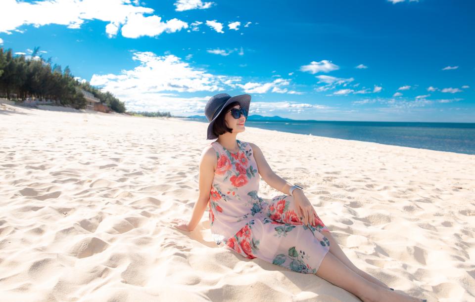 Free download high resolution image - free image free photo free stock image public domain picture  Asian Sexy girl lying on the tropical beach