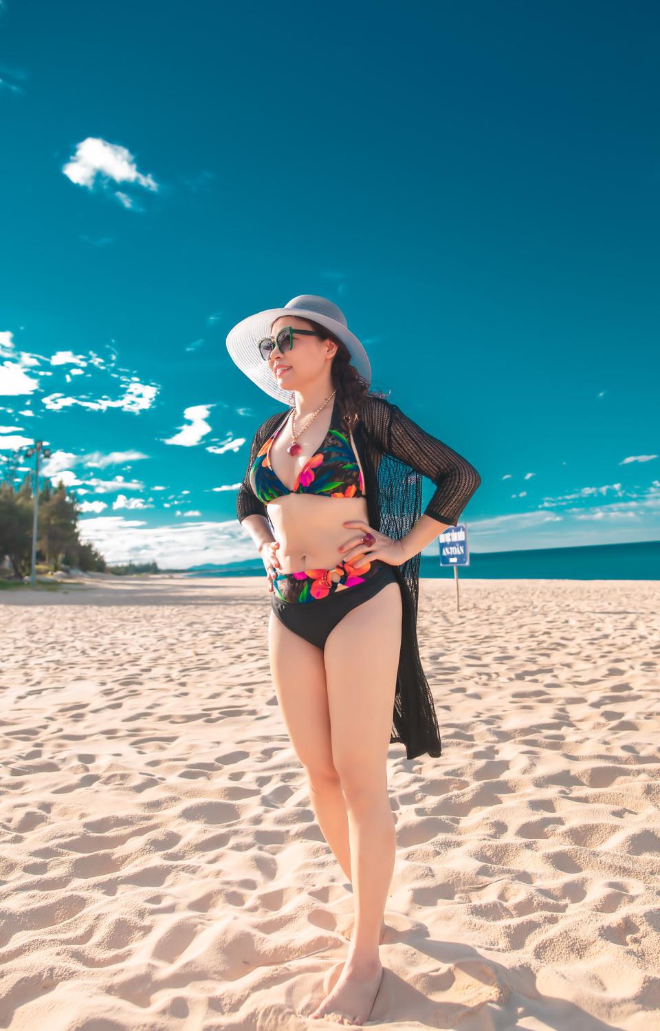 Free download high resolution image - free image free photo free stock image public domain picture  Asian Sexy girl lying on the tropical beach