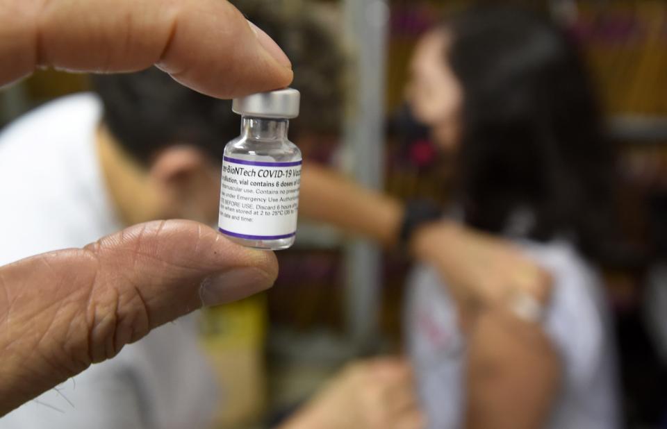 Free download high resolution image - free image free photo free stock image public domain picture  COVID-19 vaccine in researcher hands