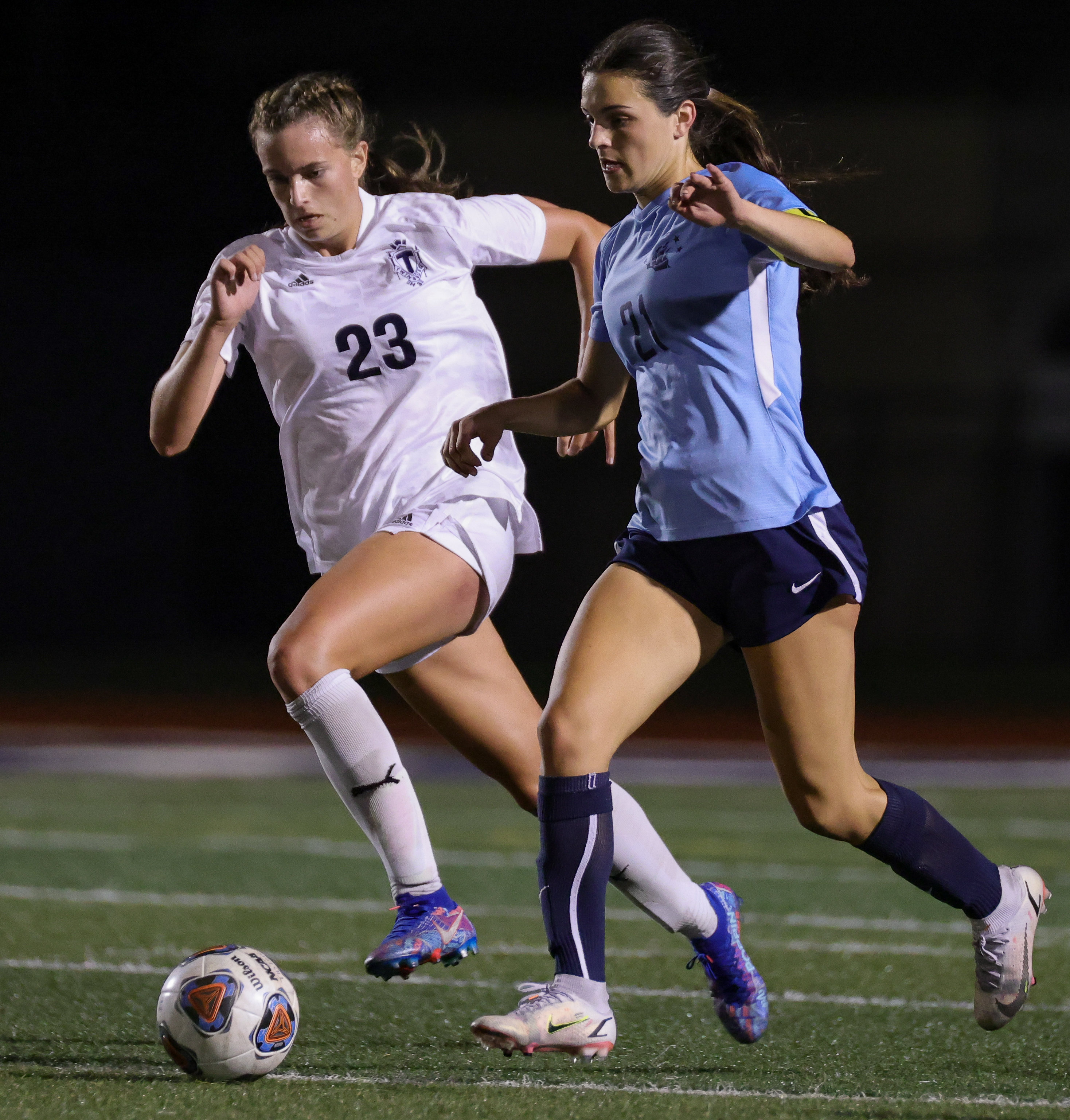 Free download high resolution image - free image free photo free stock image public domain picture -two female soccer players on the field